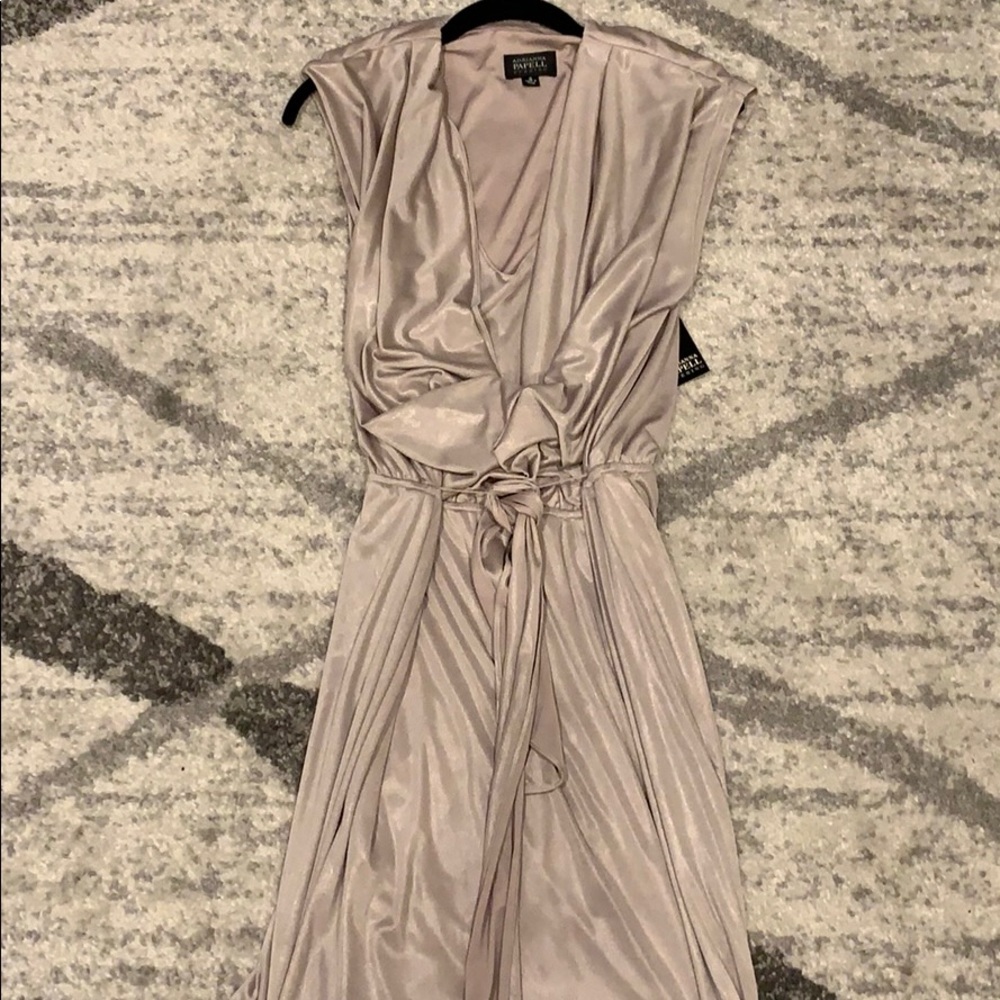 Champagne cocktail dress with elastic band and tie
